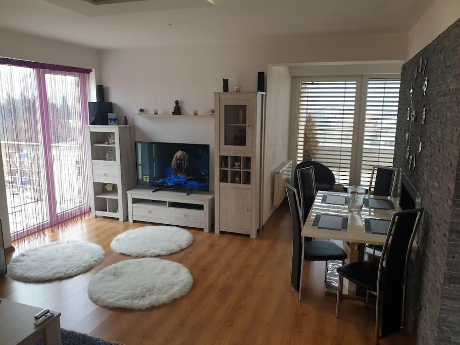 Mezonetovy Apartman V Centre Novej Dubnice Ilava Ngoại thất bức ảnh